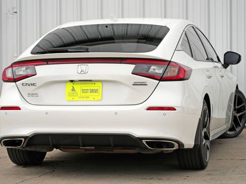 Used 2022 Honda Civic Sport Touring image 4