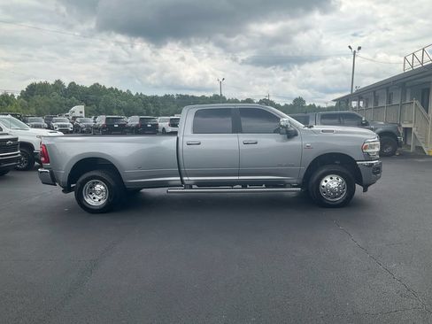 Used 2024 RAM 3500 Laramie w/ Towing Technology Group AWD/4WD image 4