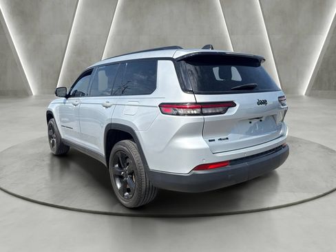 Used 2023 Jeep Grand Cherokee L Laredo AWD/4WD image 5