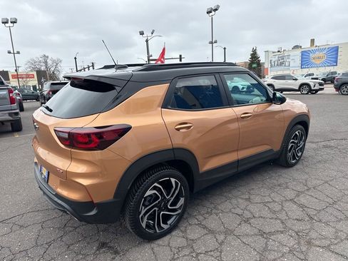 Used 2024 Chevrolet TrailBlazer RS w/ Convenience Package image 9