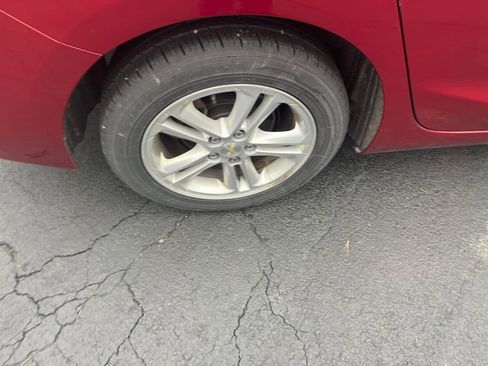 Used 2018 Chevrolet Cruze LT w/ LPO, Black Nameplate Package image 30