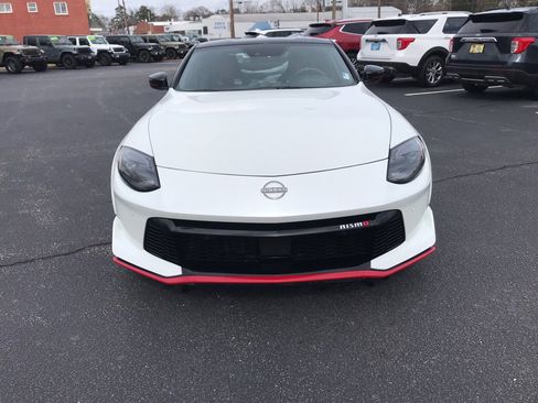 Used 2024 Nissan Z NISMO w/ Floor Mat Package image 12