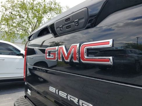 Used 2021 GMC Sierra 1500 AT4 w/ AT4 Preferred Package AWD/4WD image 6