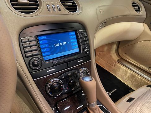 Used 2007 Mercedes-Benz SL 55 AMG image 20