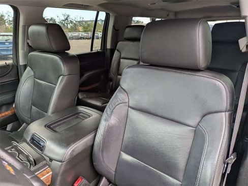 Used 2015 Chevrolet Suburban LTZ image 7