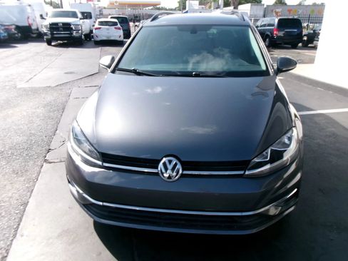Used 2019 Volkswagen Golf S FWD image 8