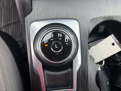 Used 2022 Ford Escape SE w/ Cold Weather Package FWD image 33