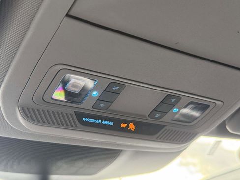 Used 2022 Ford Explorer XLT image 29