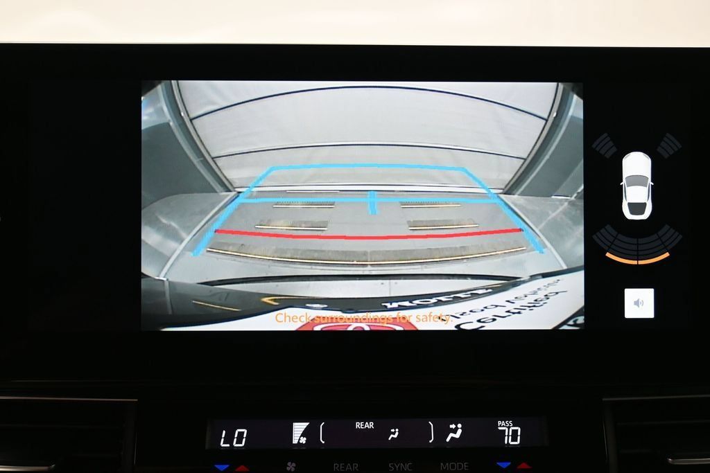 Used 2025 Toyota Sienna XLE w/ XLE Plus Package AWD/4WD image 20