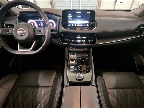 Used 2023 Nissan Rogue Platinum image 14