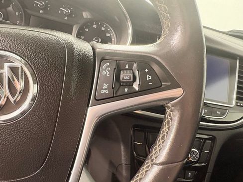 Used 2021 Buick Encore Preferred FWD image 22