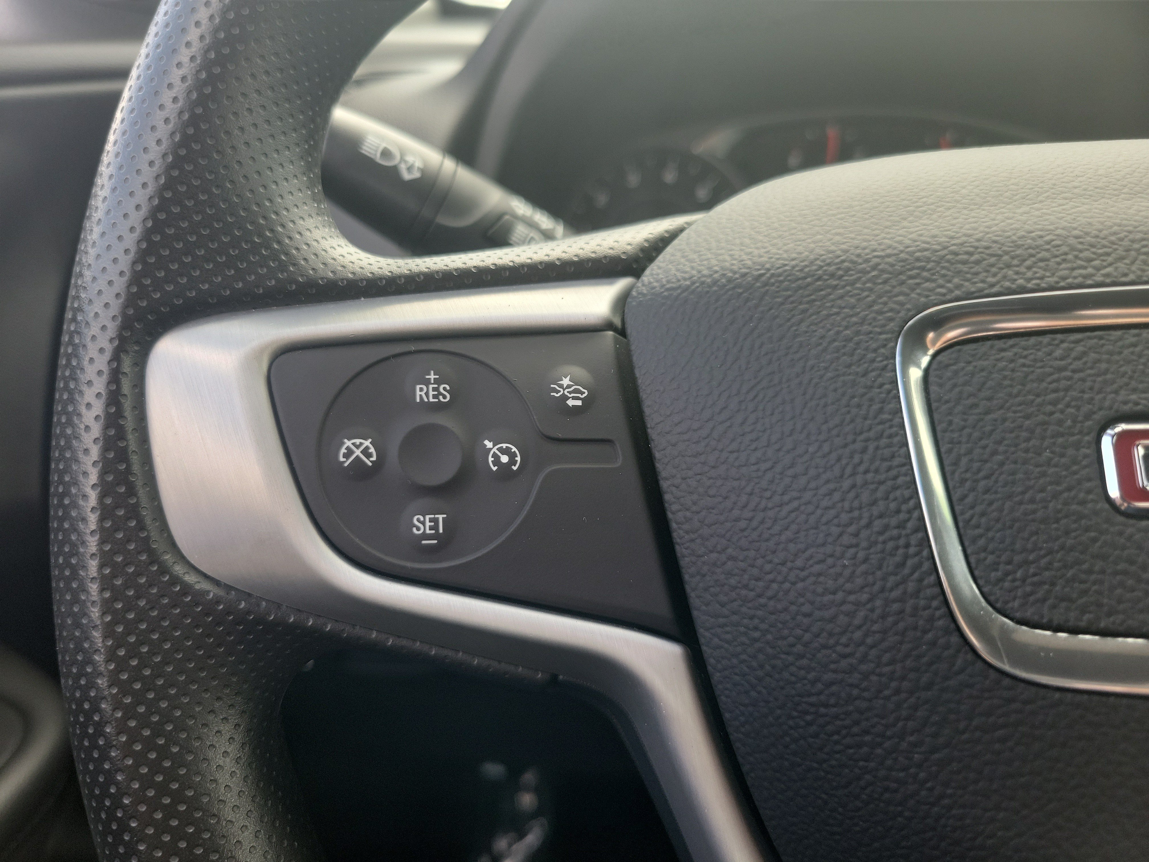 Used 2023 GMC Terrain SLE w/ Driver Convenience Package FWD image 24