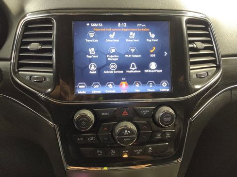 Used 2021 Jeep Grand Cherokee Limited w/ Luxury Group II image 25