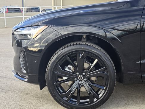New 2026 Volvo XC60 B5 Ultra w/ Protection Package Premier image 11
