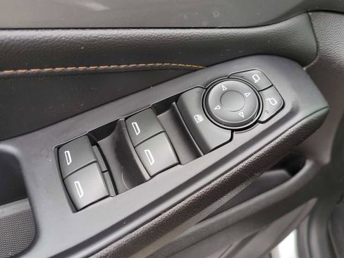 Used 2021 Chevrolet Traverse LS FWD image 23