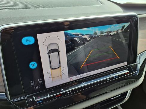 New 2026 Volkswagen Atlas SE image 16