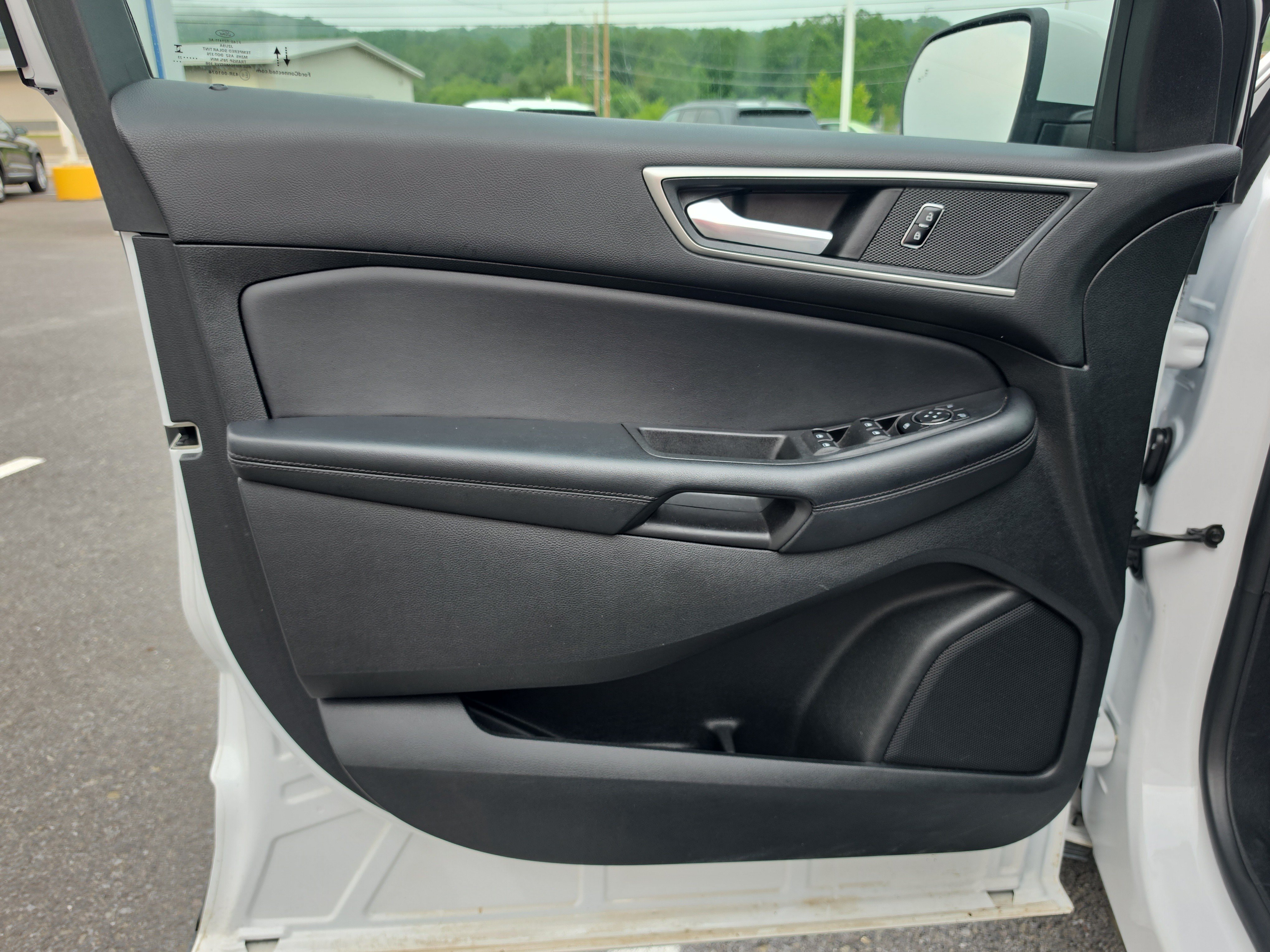 Used 2023 Ford Edge SEL AWD/4WD image 16