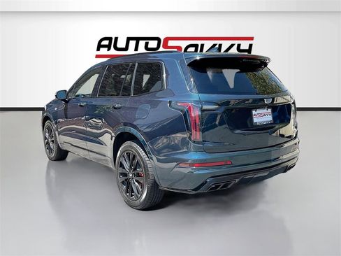 Used 2024 Cadillac XT6 Sport w/ LPO, ONYX Package image 5