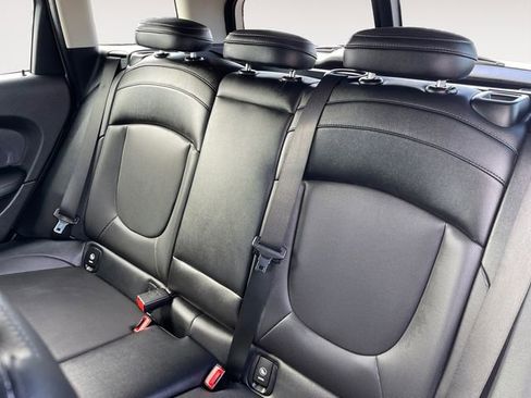 Used 2018 MINI Cooper Clubman S image 13