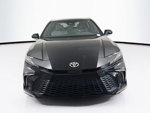 Used 2026 Toyota Camry SE w/ Convenience Package FWD image 2