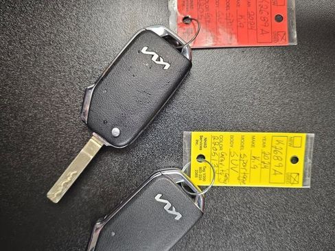 Used 2024 Kia Sportage LX image 28