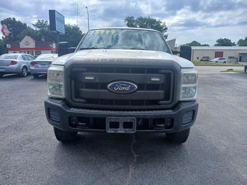 Used 2011 Ford F250 XL AWD/4WD image 3
