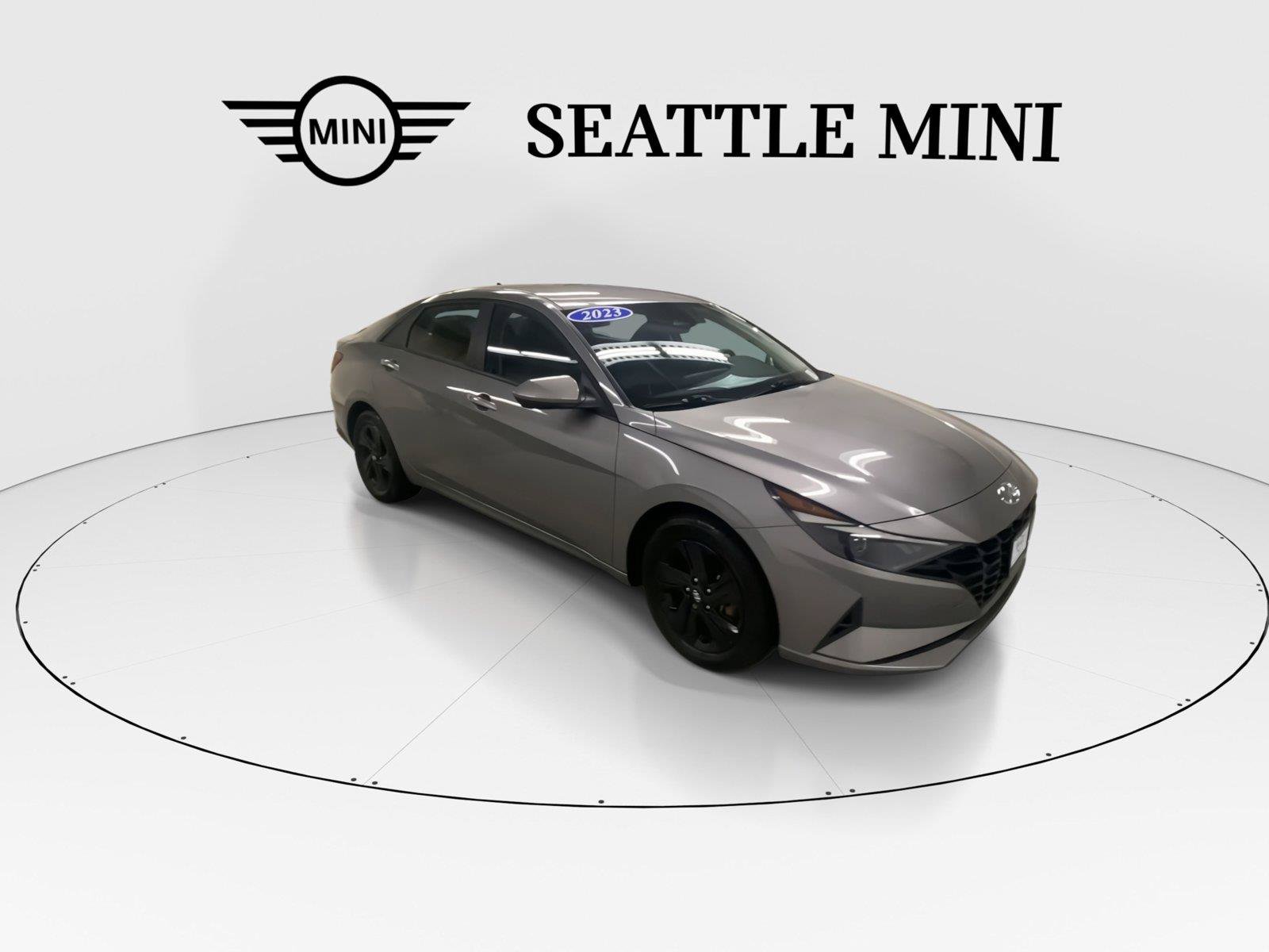 Used 2023 Hyundai Elantra Blue FWD image 2