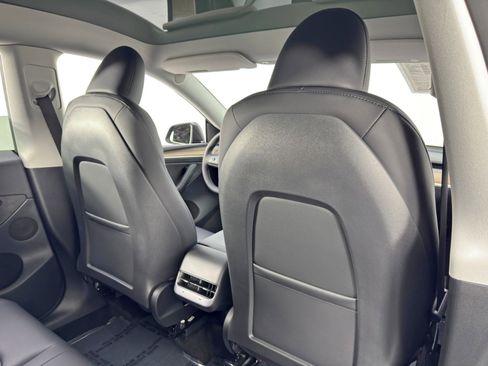 Used 2024 Tesla Model Y Performance image 38