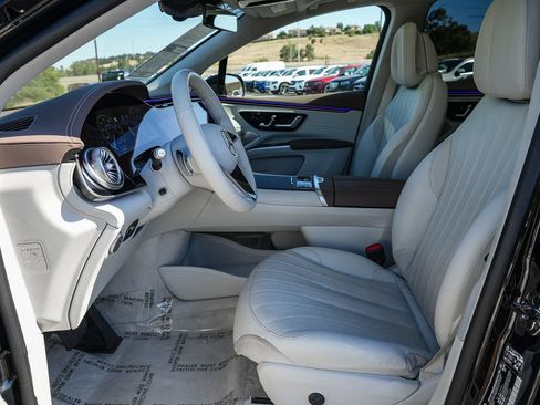 Certified 2023 Mercedes-Benz EQS 580 4MATIC SUV image 18