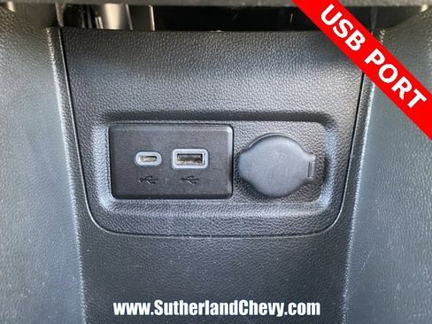 Used 2019 Chevrolet Spark LT image 27