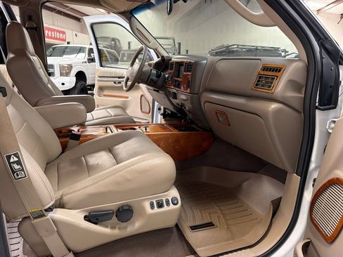 Used 2003 Ford F450 Lariat RWD image 36