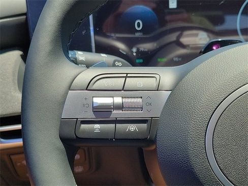 New 2025 Hyundai Tucson Limited image 4