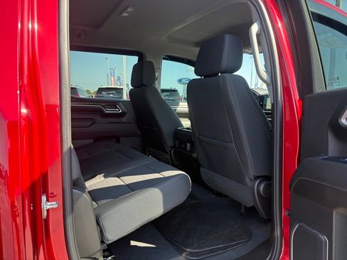 Used 2024 Chevrolet Silverado 1500 LT AWD/4WD image 30