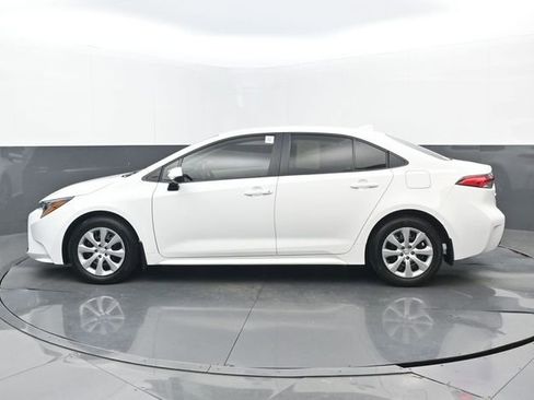 Used 2025 Toyota Corolla LE image 22