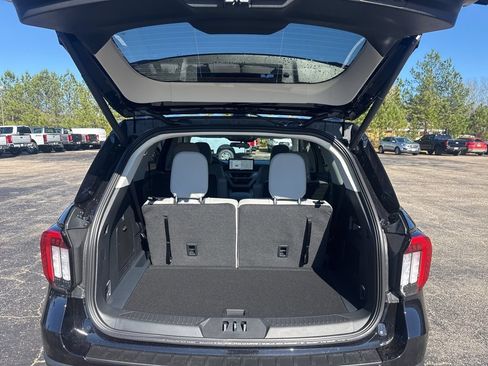 New 2026 Ford Explorer Active w/ Active Comfort Package RWD image 15