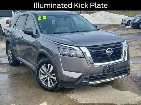 Used 2023 Nissan Pathfinder SL w/ Lighting Package (N92) image 32