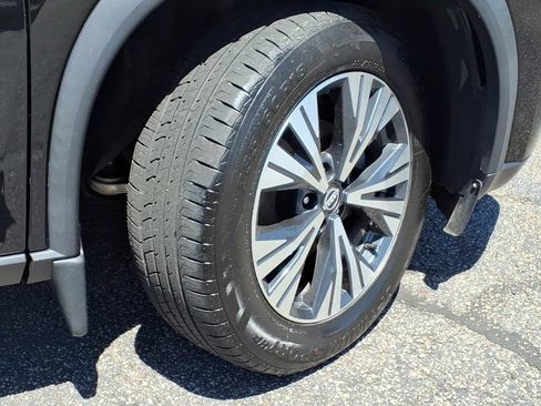Used 2023 Nissan Rogue SV AWD/4WD image 8