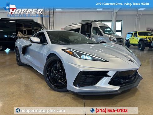 Used 2021 Chevrolet Corvette Stingray 2LT w/ Z51 Performance Package image 1
