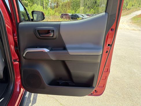 Used 2023 Toyota Tacoma SR5 w/ Technology Package image 16