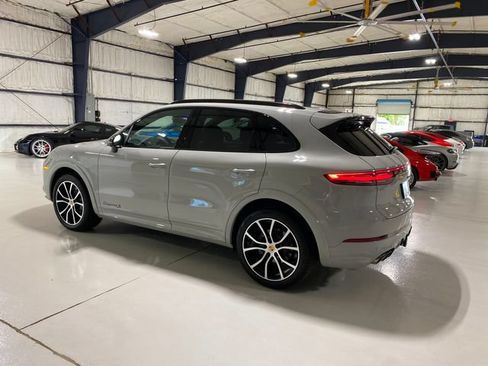 Used 2020 Porsche Cayenne S AWD/4WD image 82