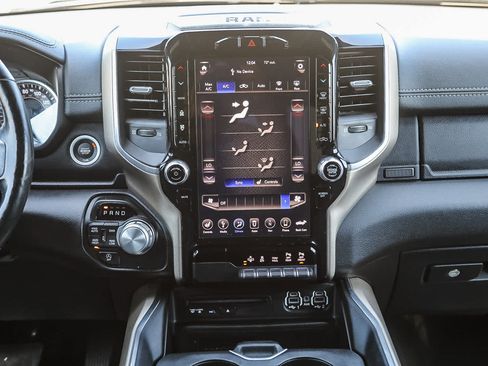 Used 2019 RAM 1500 Laramie AWD/4WD image 13