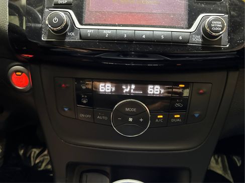 Used 2018 Nissan Sentra SV FWD image 27
