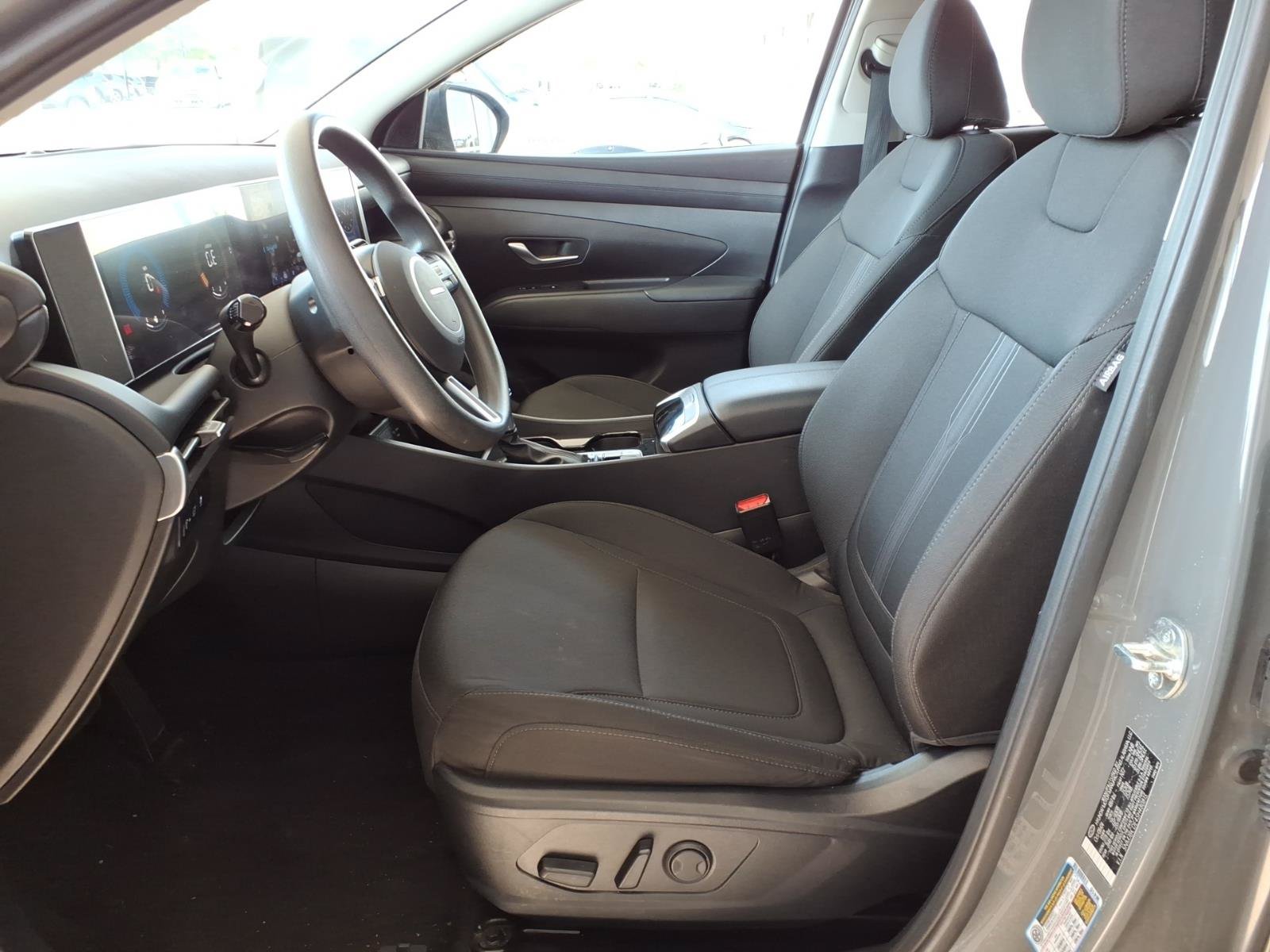 Used 2025 Hyundai Tucson SEL AWD/4WD image 3