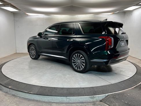 Used 2025 Hyundai Palisade Calligraphy image 3