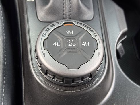 Used 2023 Ford Bronco Outer Banks image 6