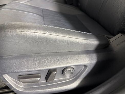 Used 2026 Toyota Camry XSE FWD image 22