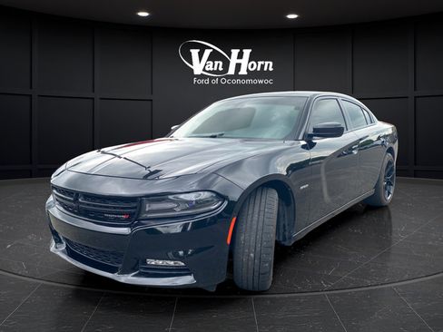 Used 2018 Dodge Charger R/T RWD image 3