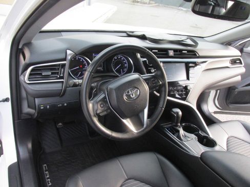 Used 2018 Toyota Camry SE image 47