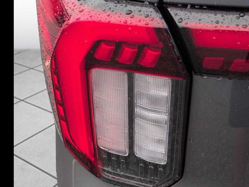 New 2026 Ford Explorer Active RWD image 16