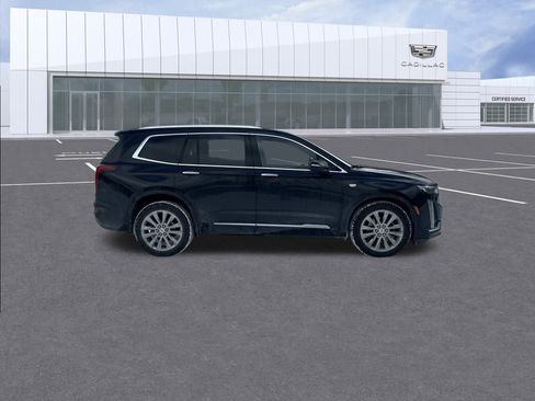 Used 2023 Cadillac XT6 Premium Luxury w/ Platinum Package image 8